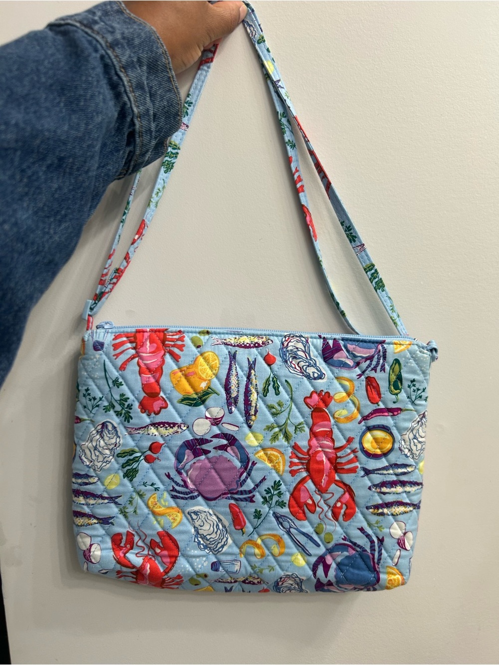 Vera Bradley medium shoulder bag/Crossbody bag in seafood boil